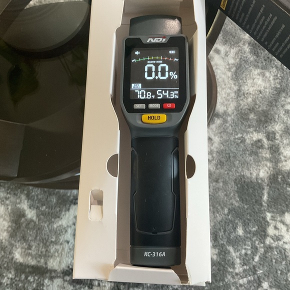 6 In 1 Noninvasive Moisture Meter Pinless Humity Sensor Drywall/gypsum Board - Picture 2 of 6